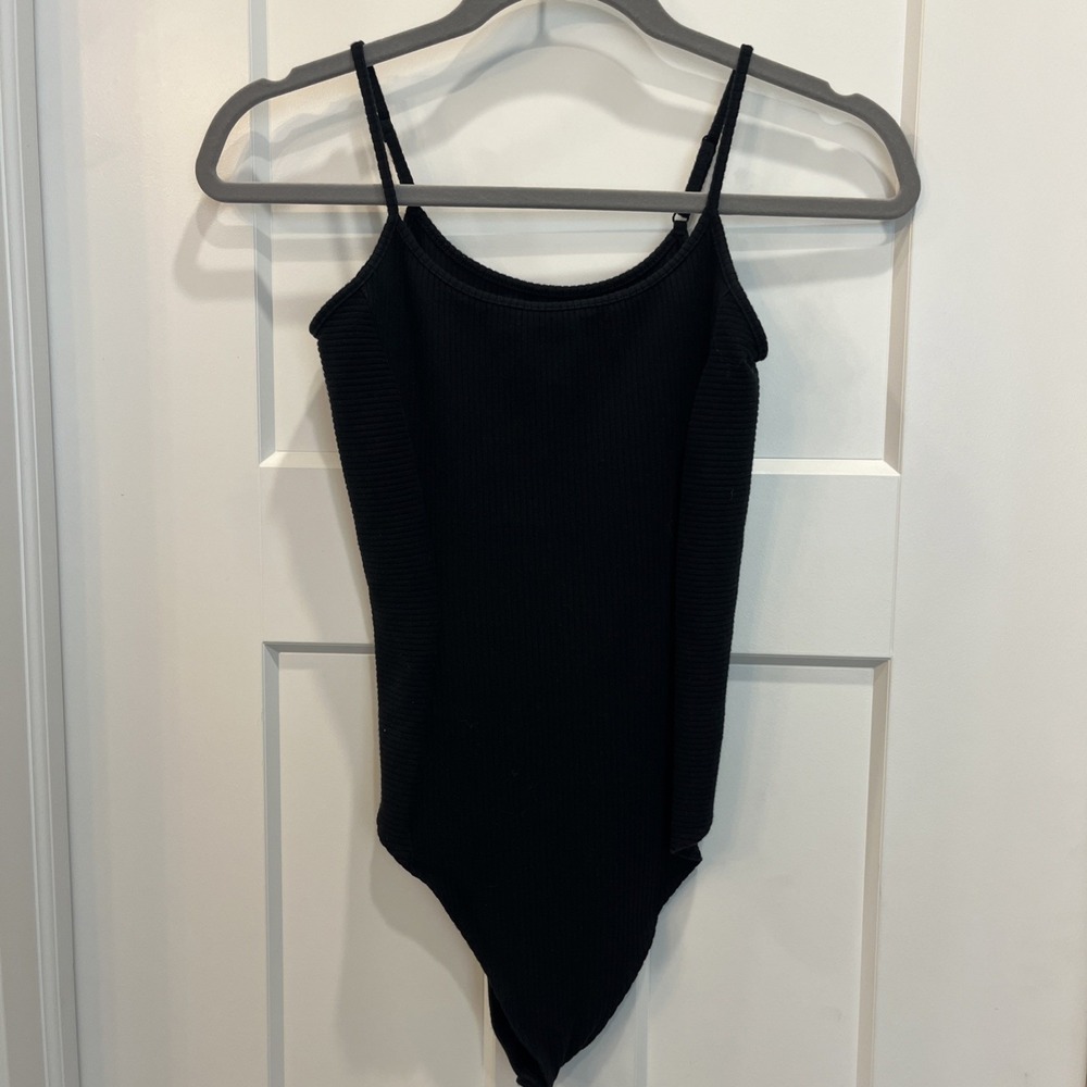 American Eagle Outfitters Soft & Sexy Ribbed Bodysuit Thin Strap Thong Snap Sz M
